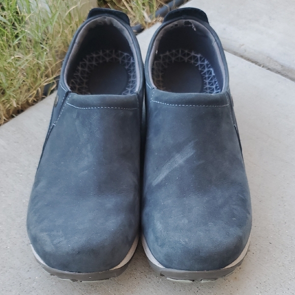 Dansko Slip-On Clogs Size 42 - Comfort Shoes - Picture 1 of 13
